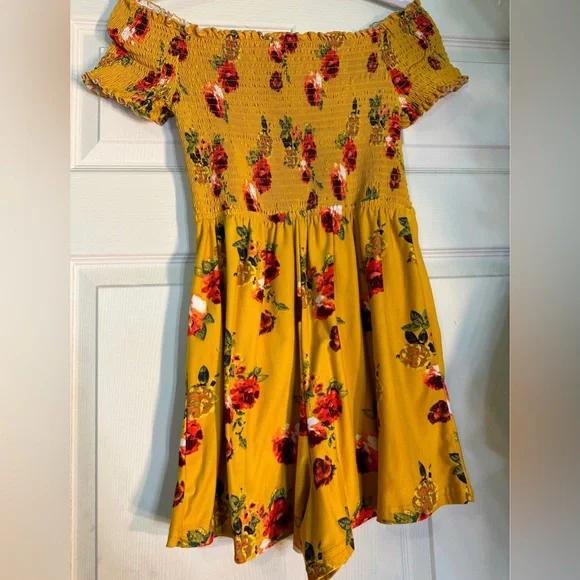 Yellow floral romper - Picture 2 of 2